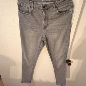 Levi's Women's Skinny Jeans - Light Gray